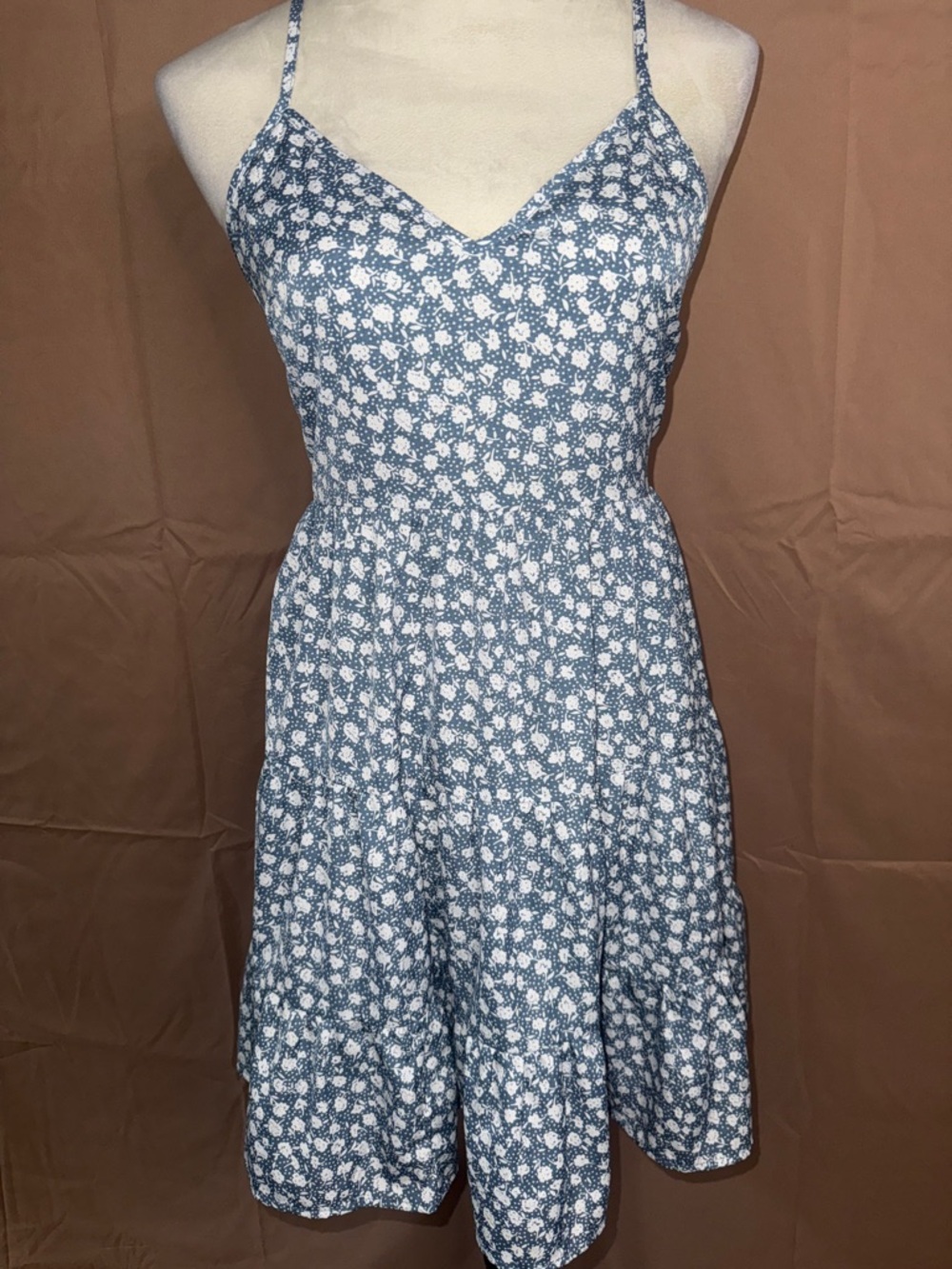 NWOT SHEIN Blue Floral V-Neck Spaghetti Strap Midi Dress Medium